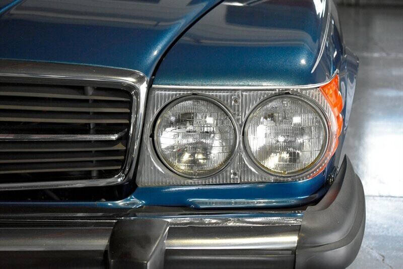 1983 Mercedes-Benz 380-Class 24