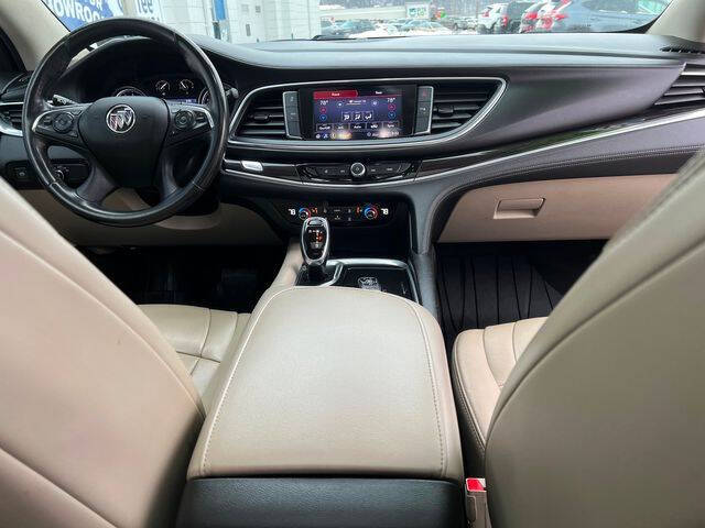 2020 Buick Enclave Essence