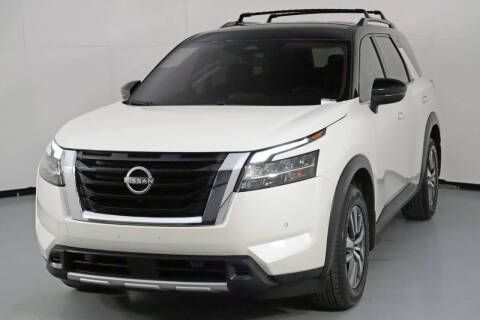 2023 Nissan Pathfinder SL