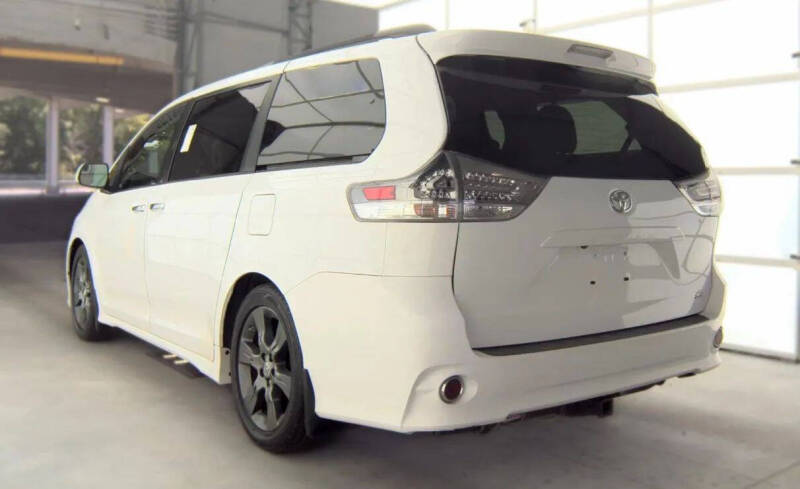 2015 Toyota Sienna