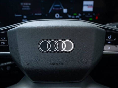 2025 Audi Q5 quattro Prestige TFSI