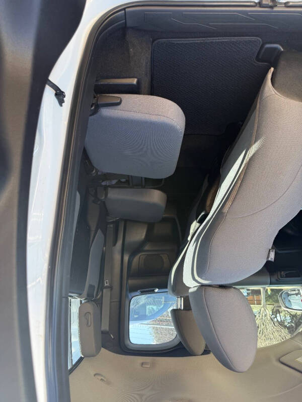 2017 Toyota Tacoma SR