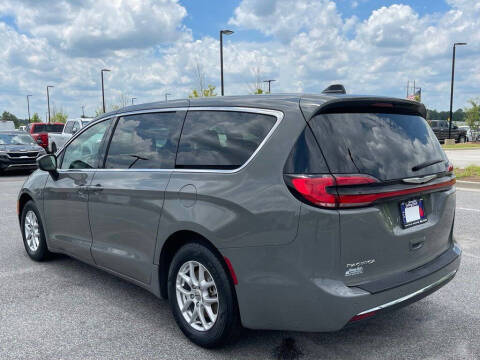 2023 Chrysler Pacifica Touring L