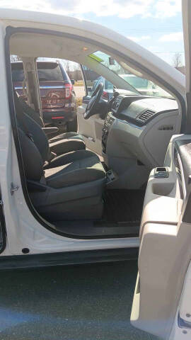 2011 Volkswagen Routan S