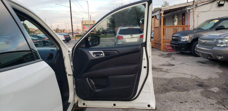 2017 Nissan Pathfinder S