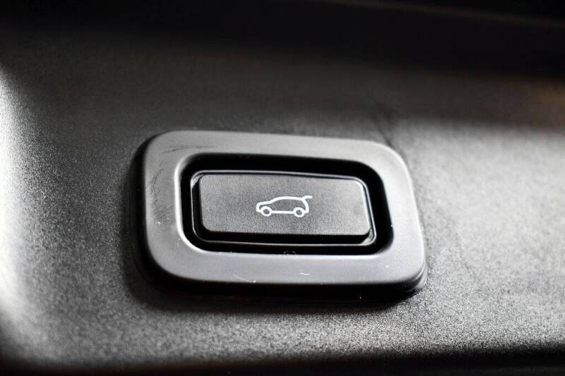 2020 Land Rover Range Rover Evoque SE