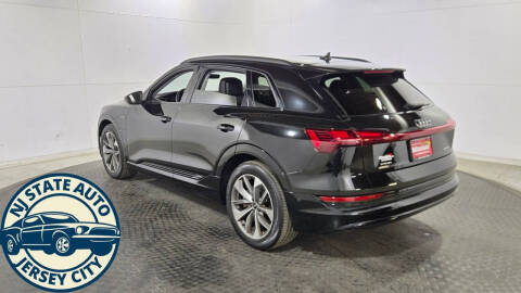 2021 Audi e-tron quattro Premium Plus