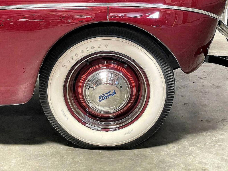 1941 Ford Super Deluxe