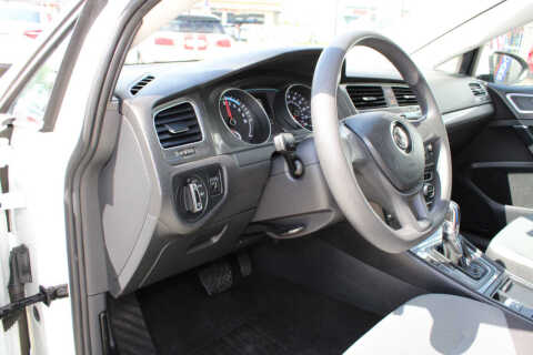 2016 Volkswagen e-Golf SE