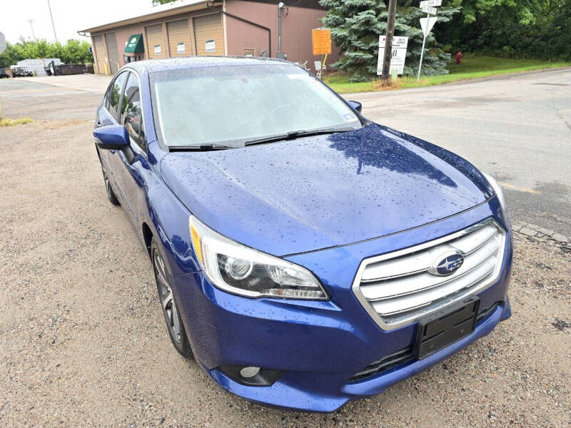 2017 Subaru Legacy Limited's photo