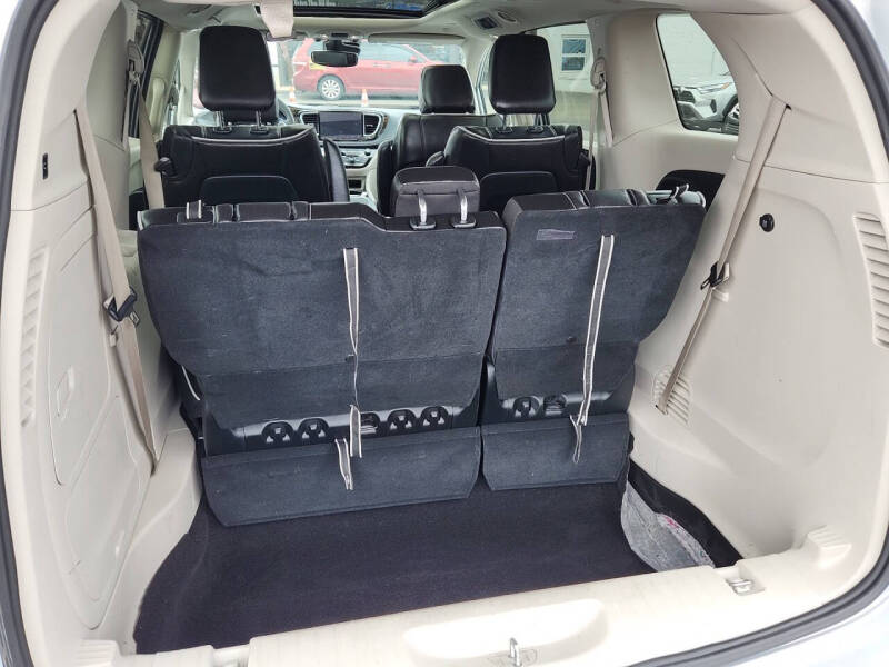 2023 Chrysler Pacifica Plug-In Hybrid Limited