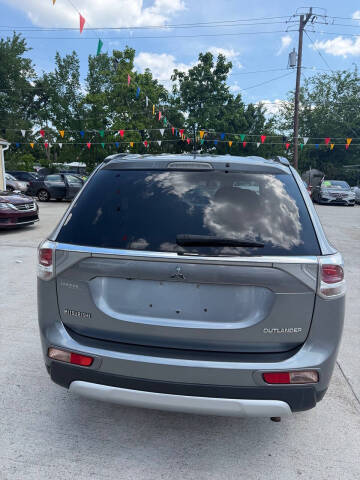 2015 Mitsubishi Outlander SE