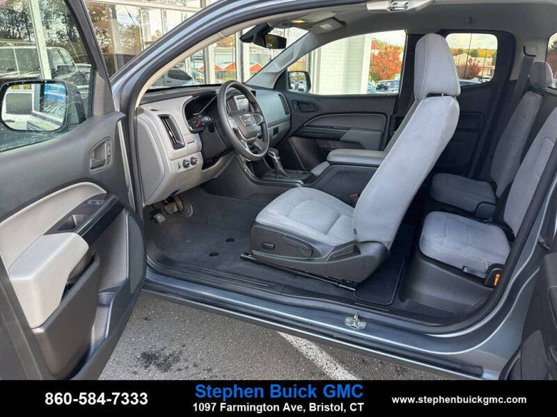 2022 GMC Canyon Elevation Standard