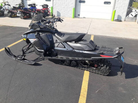 2019 Ski-Doo MXZ® X 850 E-TEC Ripsaw 1