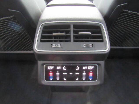 2019 Audi e-tron quattro Prestige