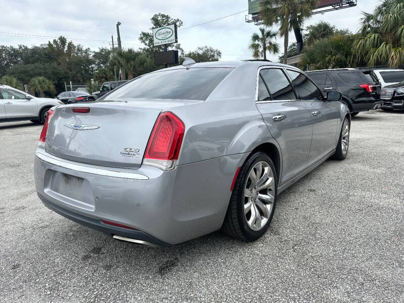 2018 Chrysler 300 Limited