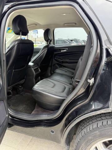 2017 Ford Edge Titanium