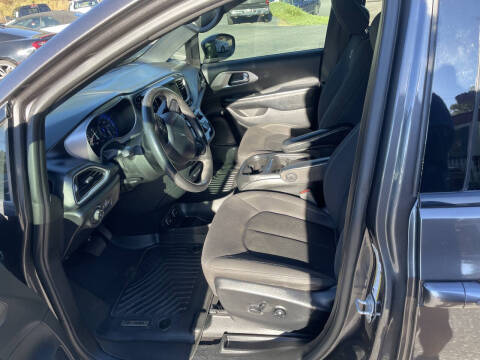 2020 Chrysler Pacifica Touring