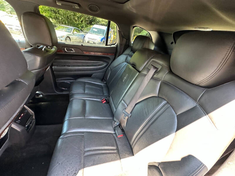 2017 Lincoln MKT Town Car Livery Fleet