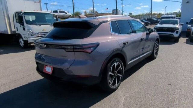 2026 Chevrolet Equinox EV LT 2