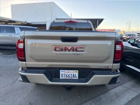 2024 GMC Canyon AT4