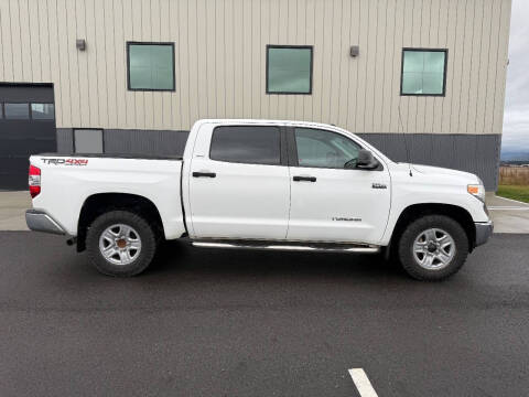 2015 Toyota Tundra SR5