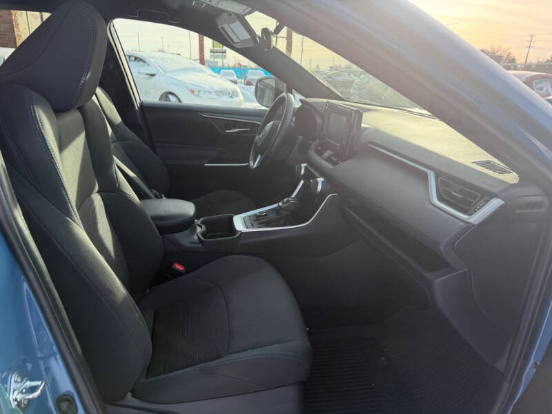 2022 Toyota RAV4 Hybrid SE