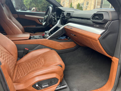 2019 Lamborghini Urus