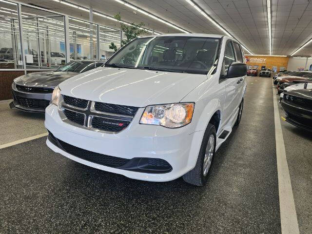 2019 Dodge Grand Caravan for sale at Dixie Imports in Fairfield OH