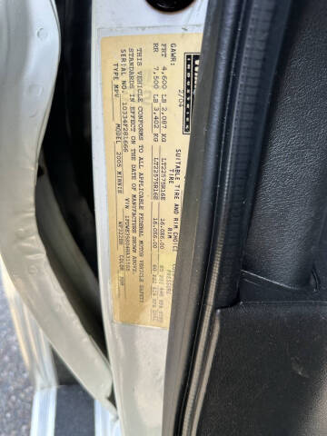 2004 Ford E-Series E-350 SD