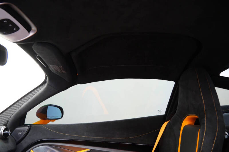 2022 McLaren 720S Performance