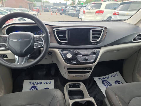 2017 Chrysler Pacifica Touring