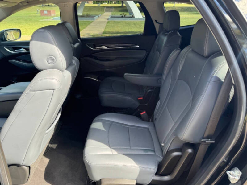 2020 Buick Enclave Essence