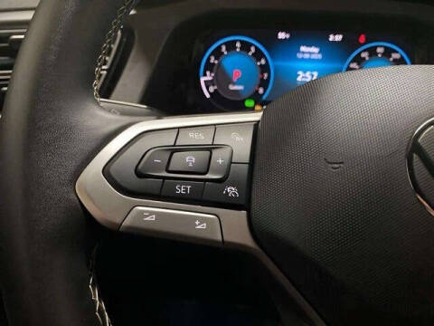 2025 Volkswagen Atlas Cross Sport SE 4Motion