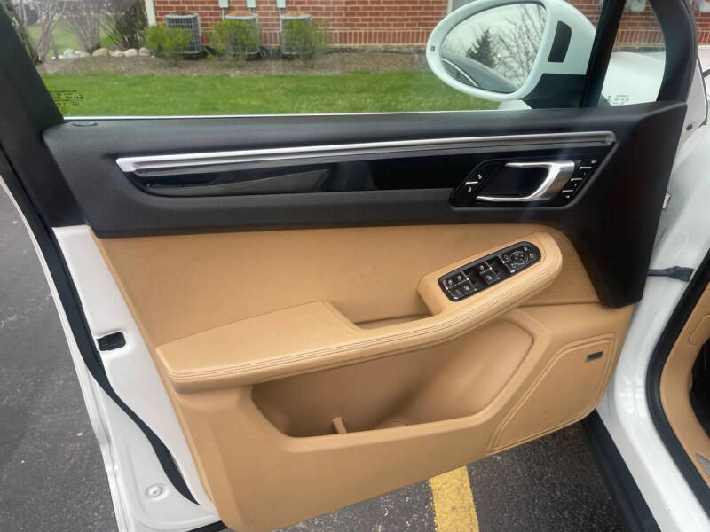 2017 Porsche Macan S