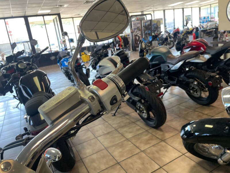 2008 Suzuki Boulevard