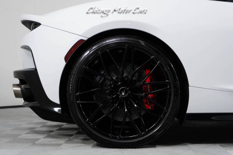 2023 McLaren GT