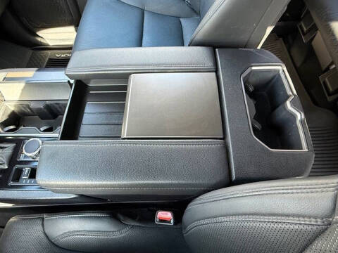 2025 Toyota Sequoia SR5