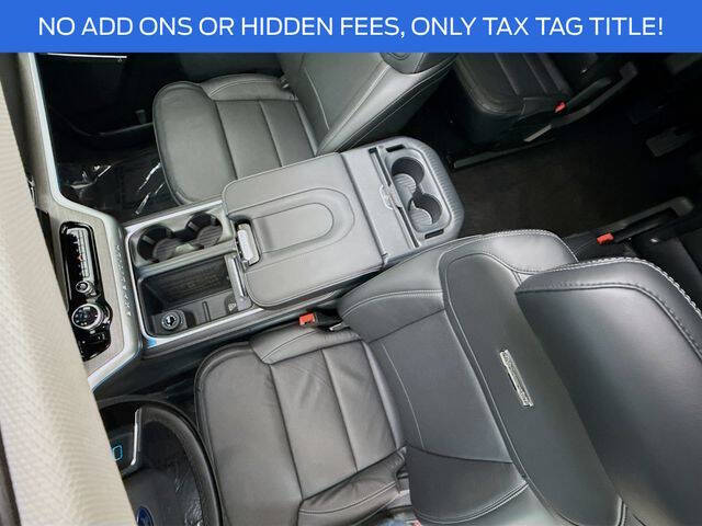 2025 Ford Expedition Platinum