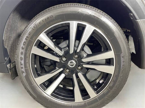 2019 Nissan Kicks SR