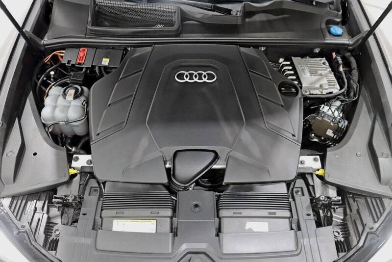 2020 Audi Q8 quattro Premium 55 TFSI