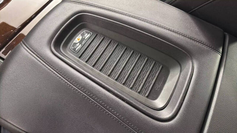 2020 Cadillac Escalade Premium Luxury