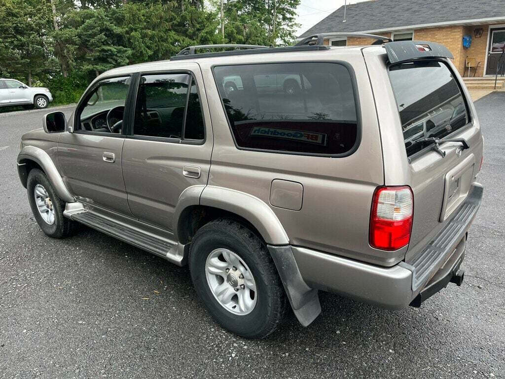 2002 Toyota 4Runner 6