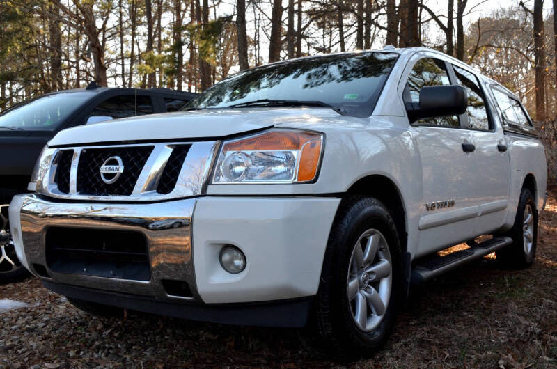 2014 Nissan Titan SV