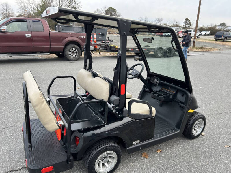 2011 EZ-GO Four Seater 2FIVE