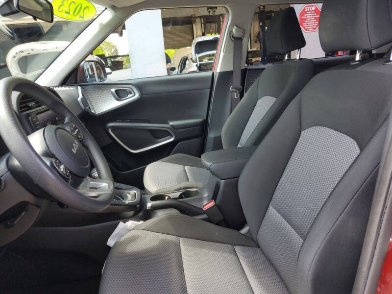 2023 Kia Soul LX