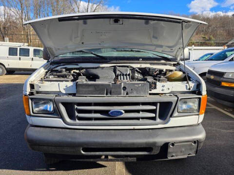 2005 Ford E-Series E-250