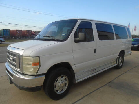 2009 Ford E-Series E-350 SD XLT