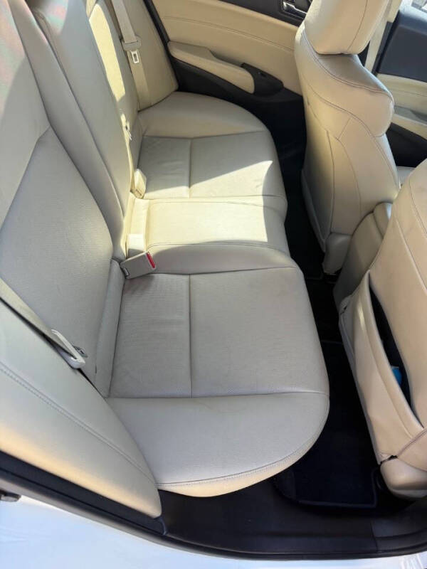 2013 Acura ILX 2.0L w/Tech