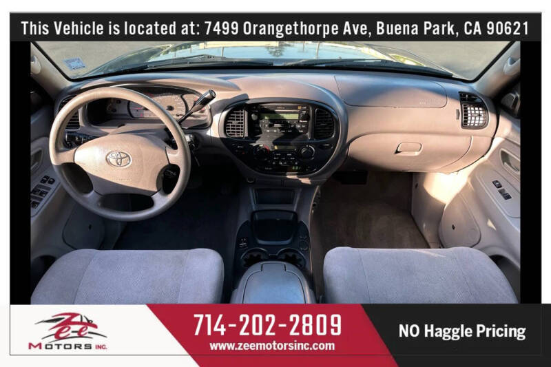 2003 Toyota Sequoia SR5